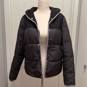 Abercrombie & Fitch black color block puffer